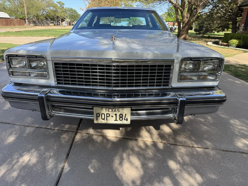 1976 Buick LeSabre - Image 29 of 31