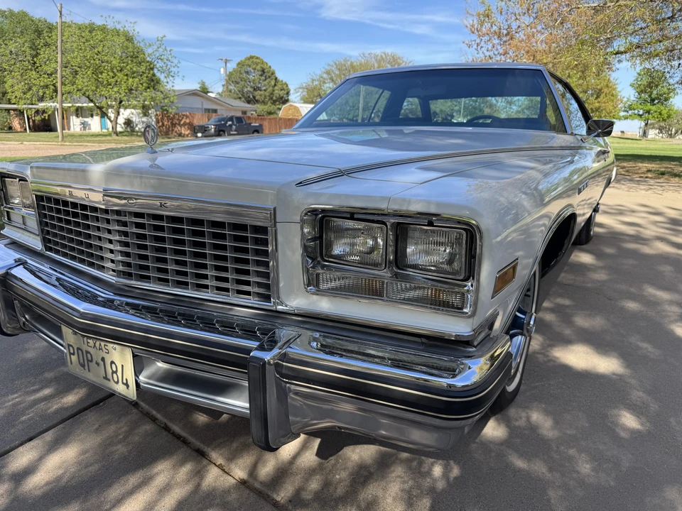 1976 Buick LeSabre - Image 28 of 31