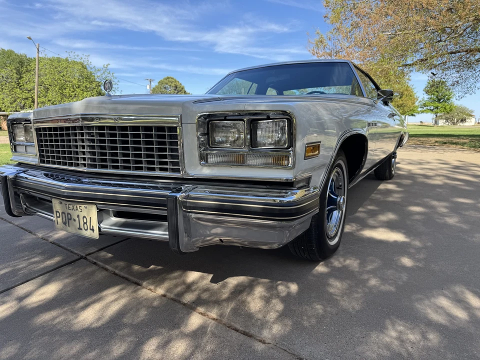 1976 Buick LeSabre - Image 26 of 31