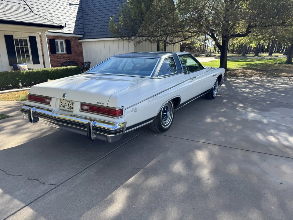 1976 Buick LeSabre - Image 14 of 31