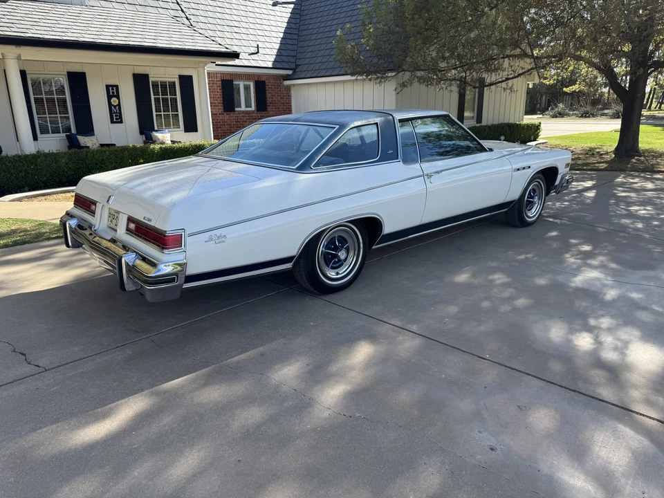 1976 Buick LeSabre - Image 13 of 31