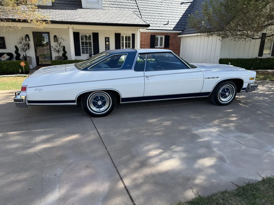 1976 Buick LeSabre - Image 11 of 31