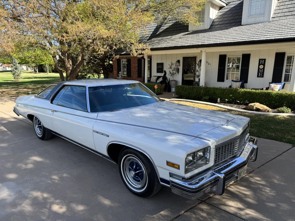 1976 Buick LeSabre - Image 3 of 31