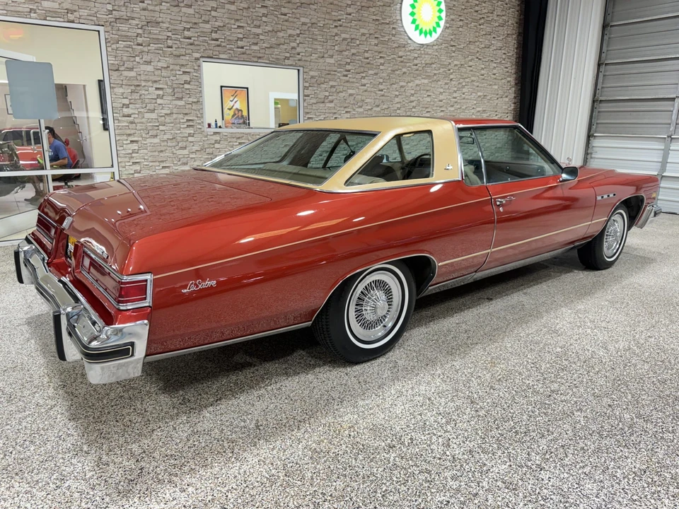 1976 Buick LeSabre - Image 8 of 31