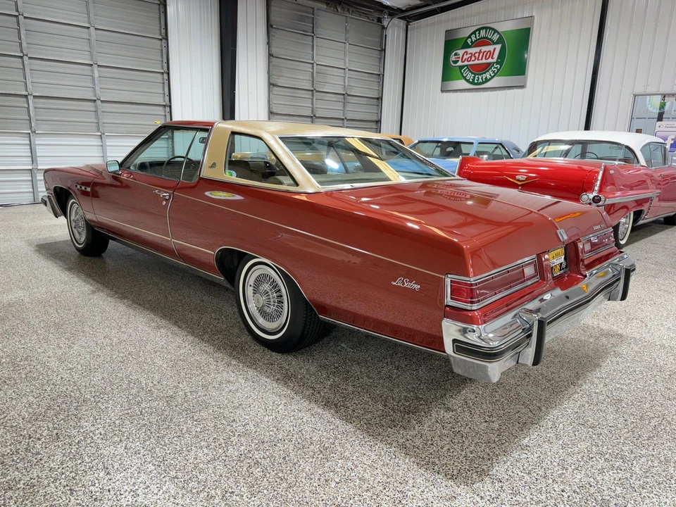 1976 Buick LeSabre - Image 17 of 31