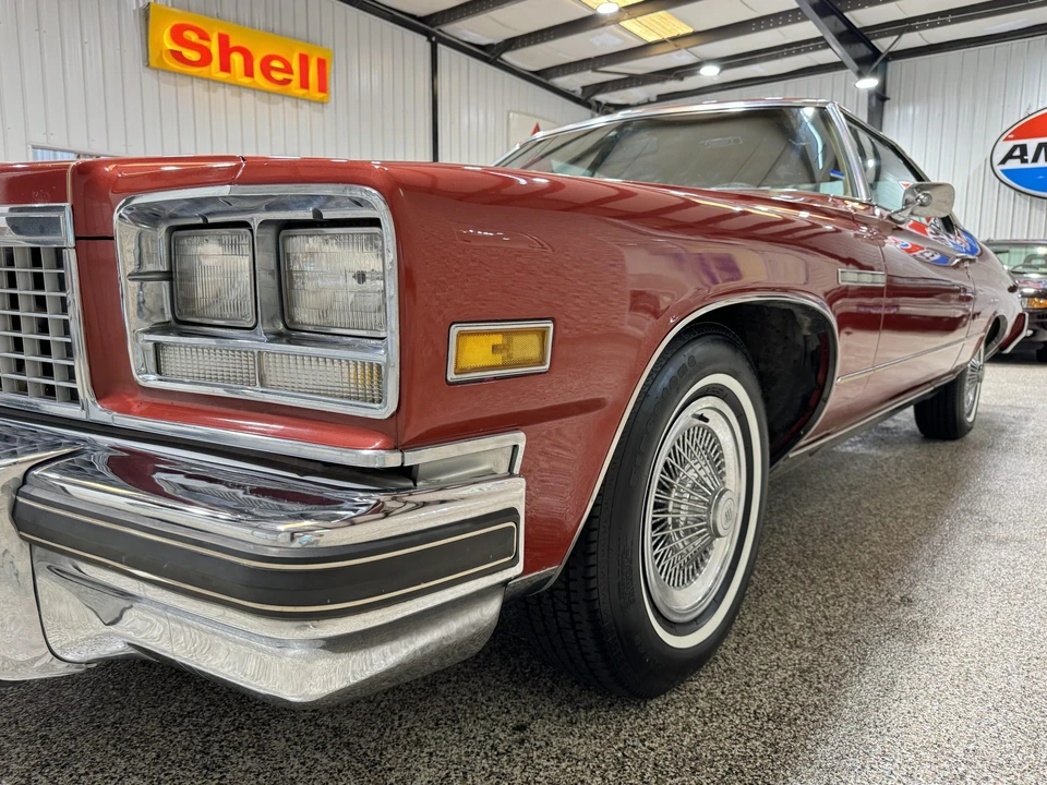 1976 Buick LeSabre - Image 29 of 31