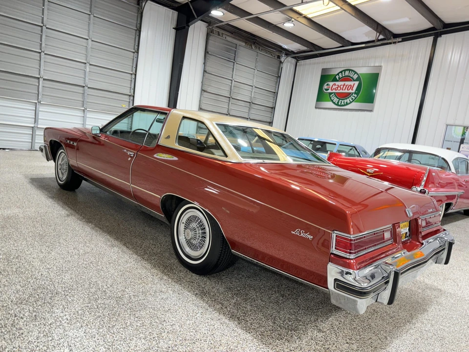 1976 Buick LeSabre - Image 16 of 31