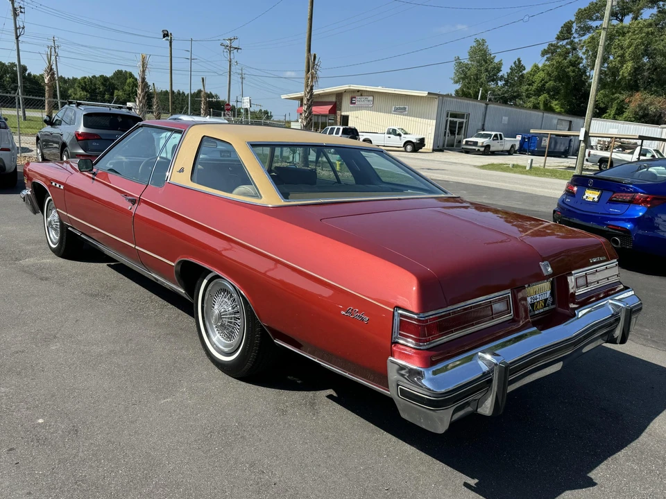 1976 Buick LeSabre - Image 23 of 31