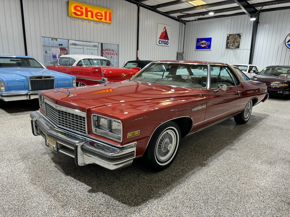 1976 Buick LeSabre - Image 2 of 31