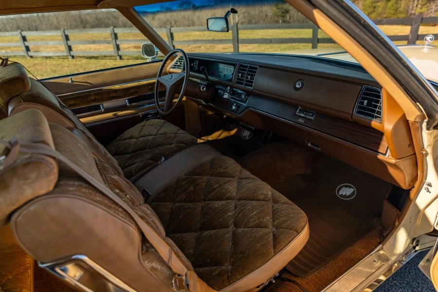 1976 Buick Electra - Image 17 of 26