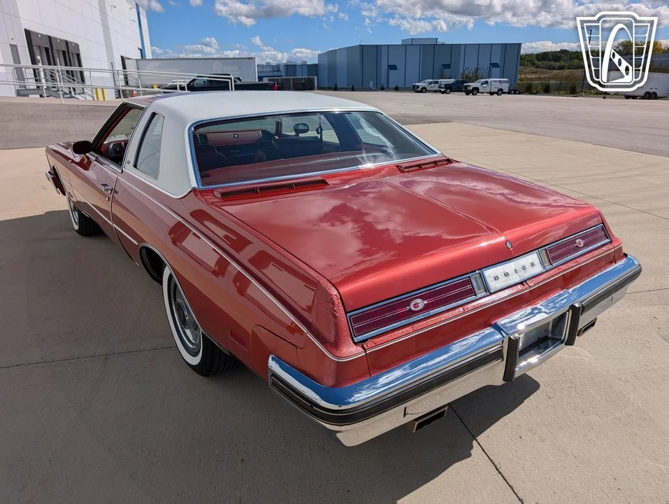 1976 Buick Riviera 4th-7th Gen - Image 9 of 31