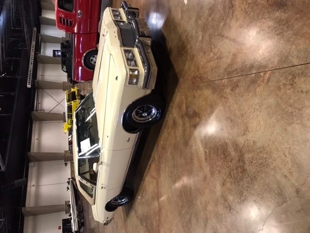 1976 Buick Riviera 4th-7th Gen - Image 2 of 21