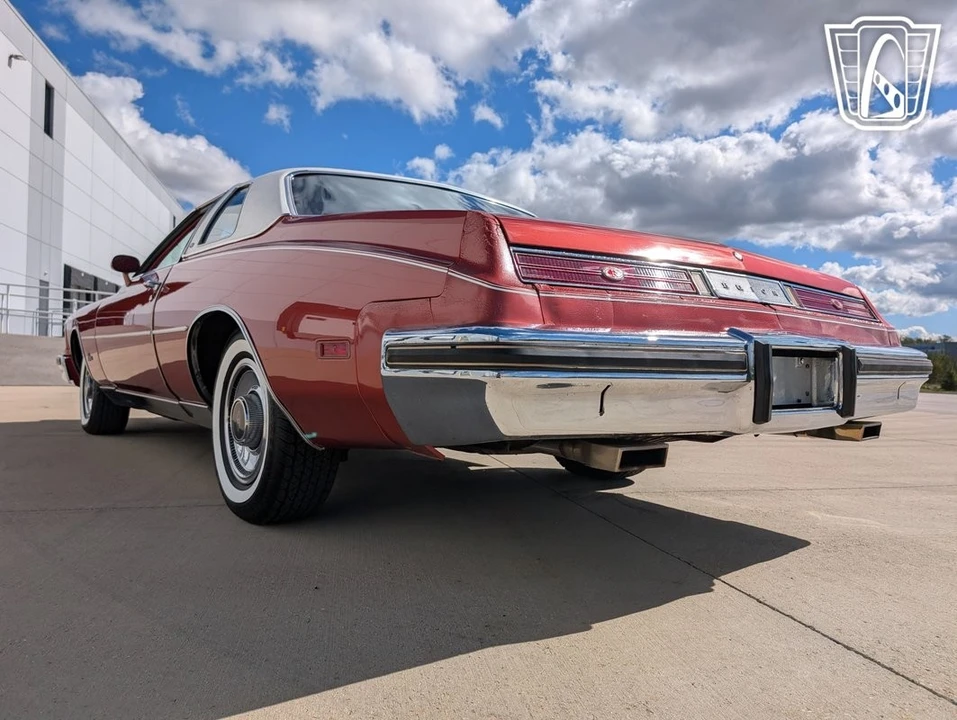 1976 Buick Riviera 4th-7th Gen - Image 11 of 31