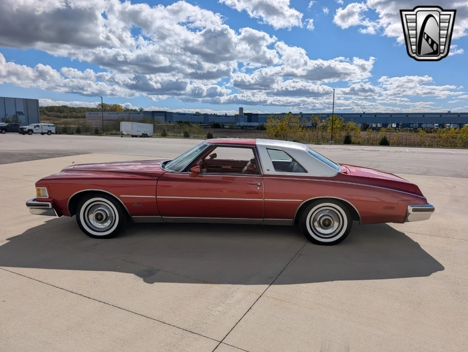 1976 Buick Riviera 4th-7th Gen - Image 4 of 12