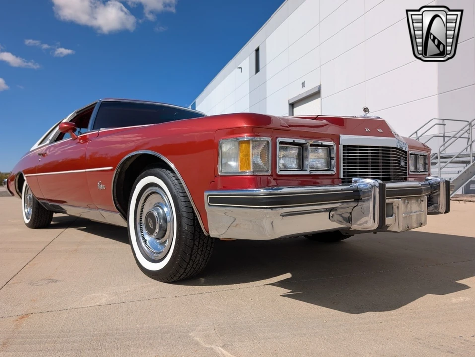 1976 Buick Riviera 4th-7th Gen - Image 10 of 12