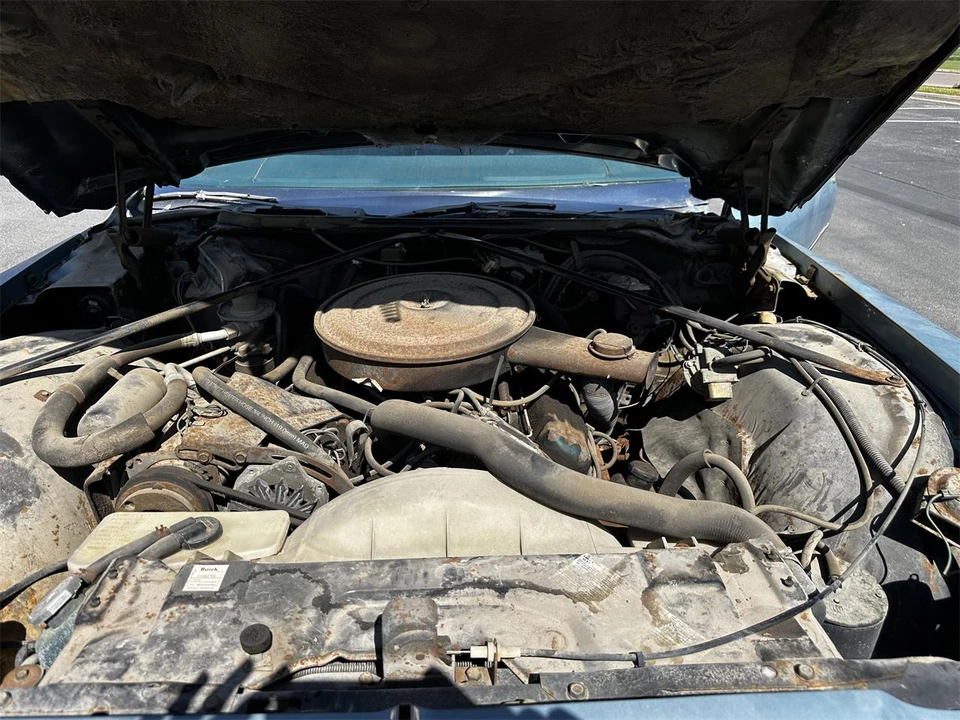 1976 Buick Riviera 4th-7th Gen - Image 7 of 31
