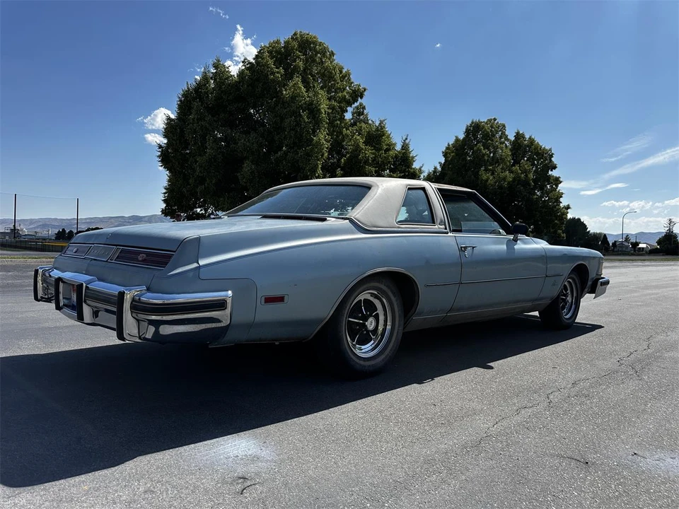 1976 Buick Riviera 4th-7th Gen - Image 16 of 31