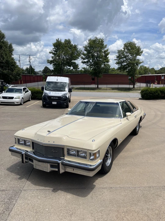 1976 Buick Riviera 4th-7th Gen - Image 2 of 31