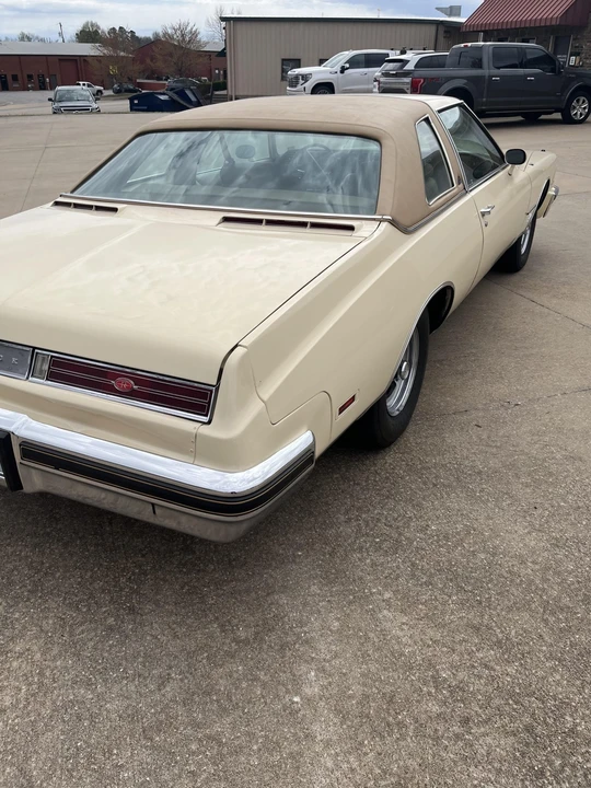 1976 Buick Riviera 4th-7th Gen - Image 13 of 31