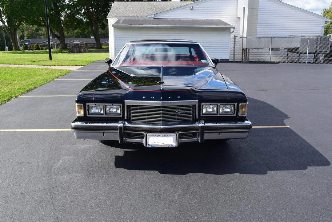 1976 Buick Riviera 4th-7th Gen - Image 5 of 31