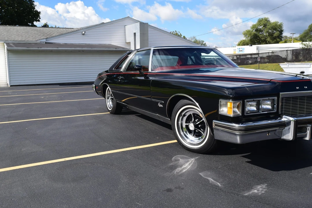 1976 Buick Riviera 4th-7th Gen - Image 15 of 31