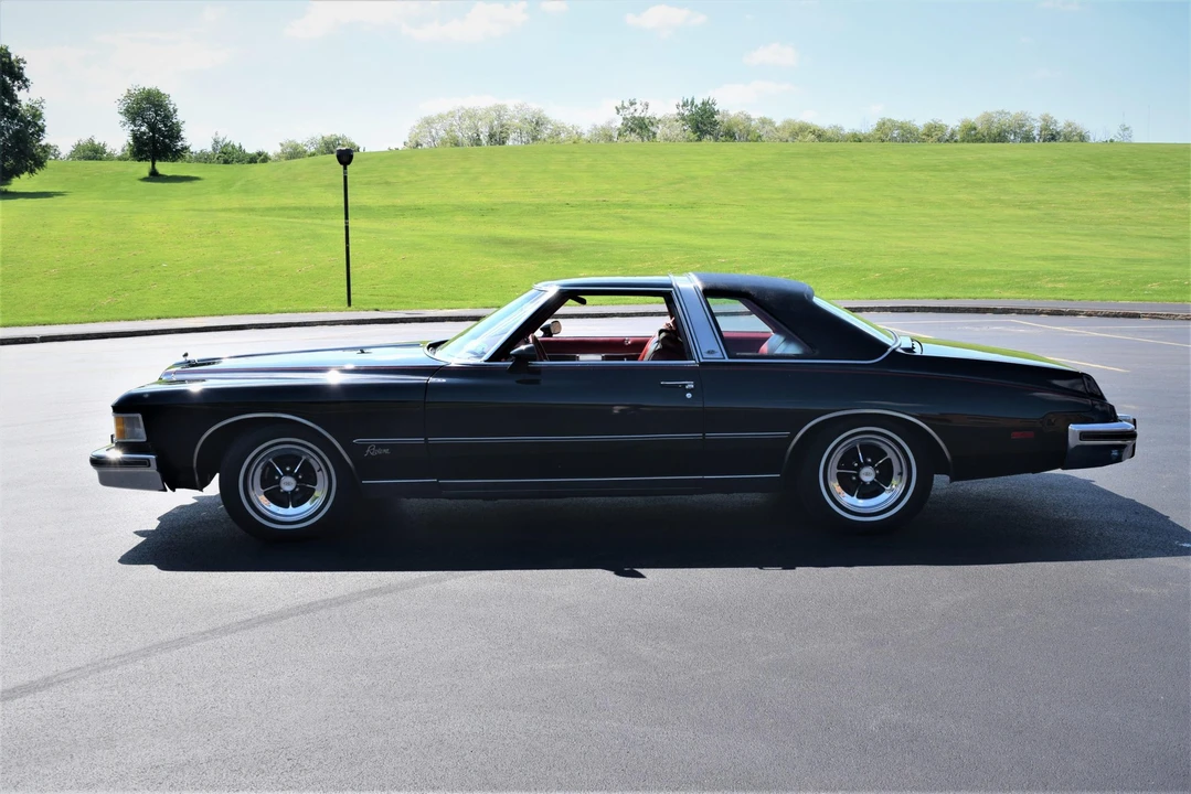 1976 Buick Riviera 4th-7th Gen - Image 14 of 31