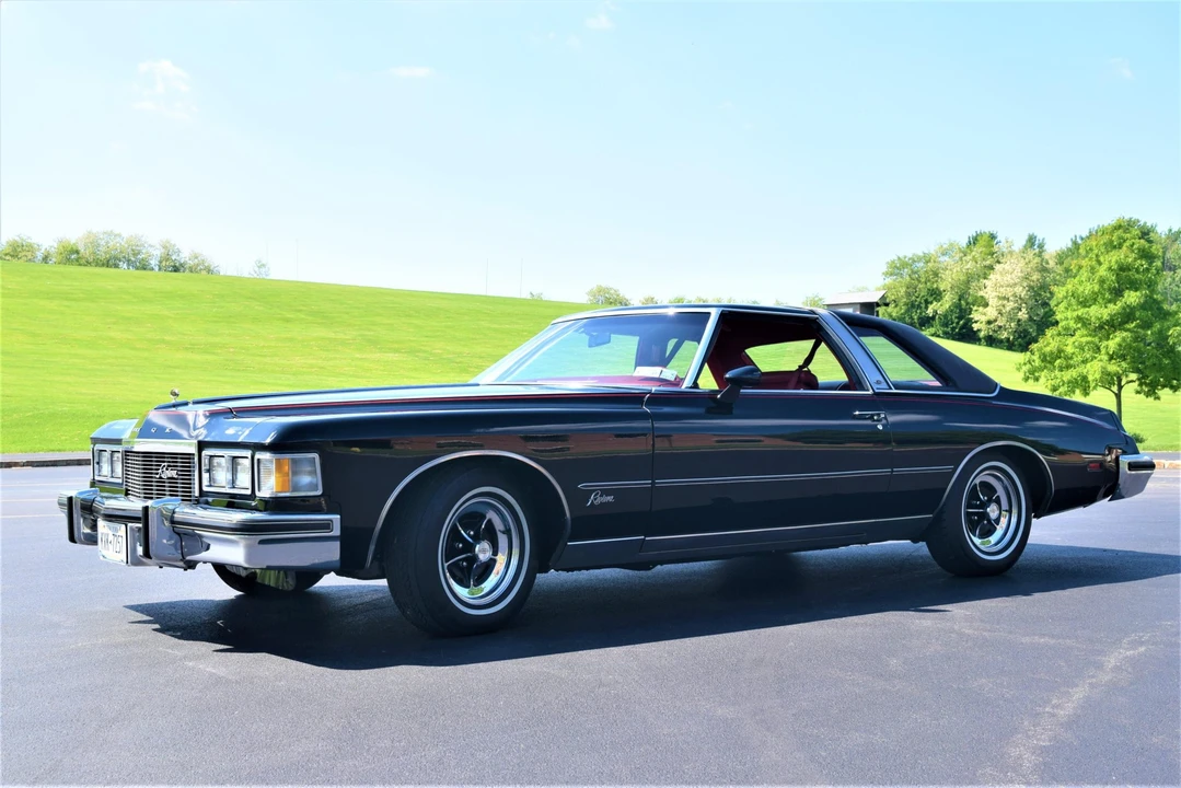1976 Buick Riviera 4th-7th Gen - Image 2 of 31