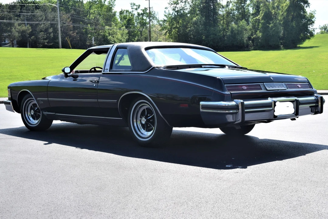 1976 Buick Riviera 4th-7th Gen - Image 13 of 31