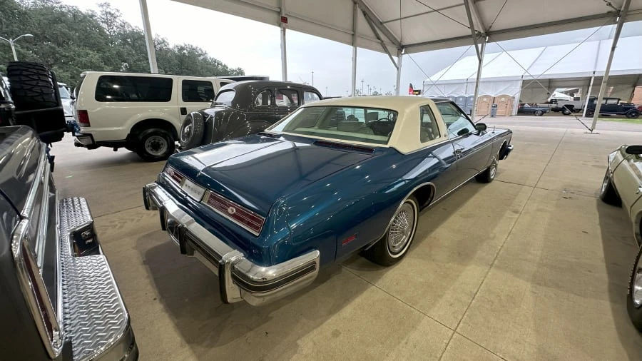 1976 Buick Riviera 4th-7th Gen - Image 2 of 4