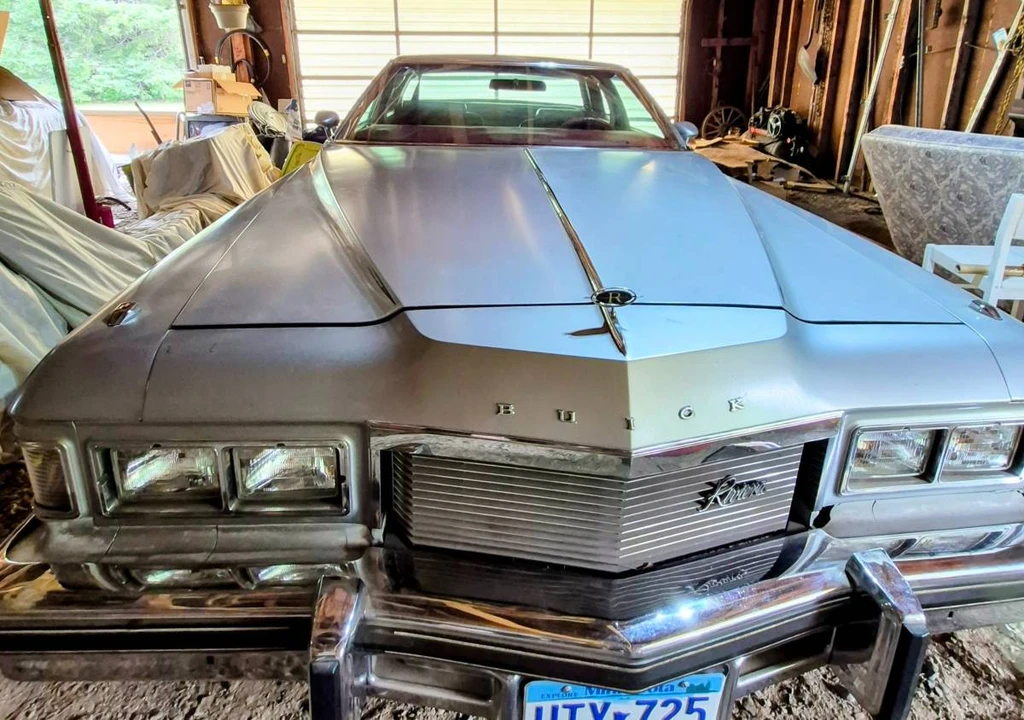 1976 Buick Riviera 4th-7th Gen - Image 2 of 10