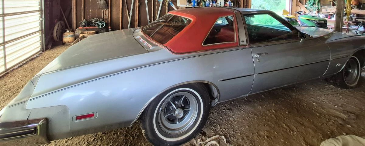 1976 Buick Riviera 4th-7th Gen - Image 8 of 10