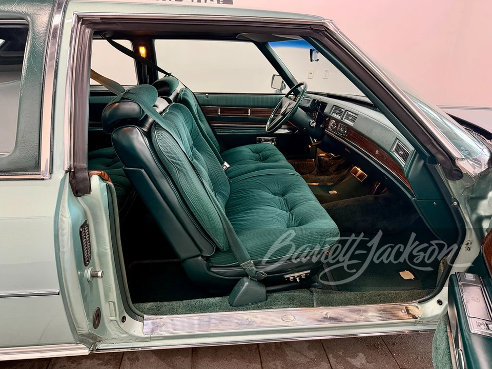 1976 Cadillac DeVille 4th Gen - Image 27 of 31