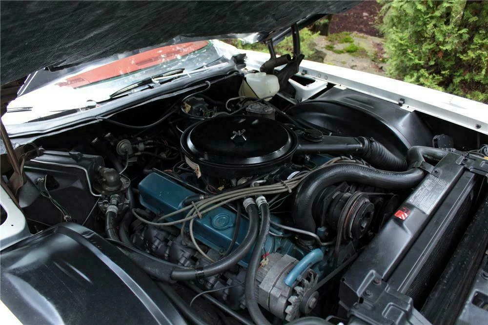 1976 Cadillac Eldorado 9th Gen - Image 3 of 5