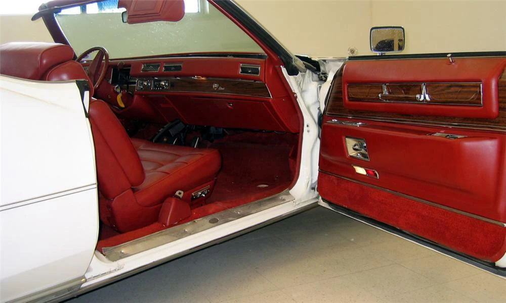 1976 Cadillac Eldorado 9th Gen - Image 3 of 4