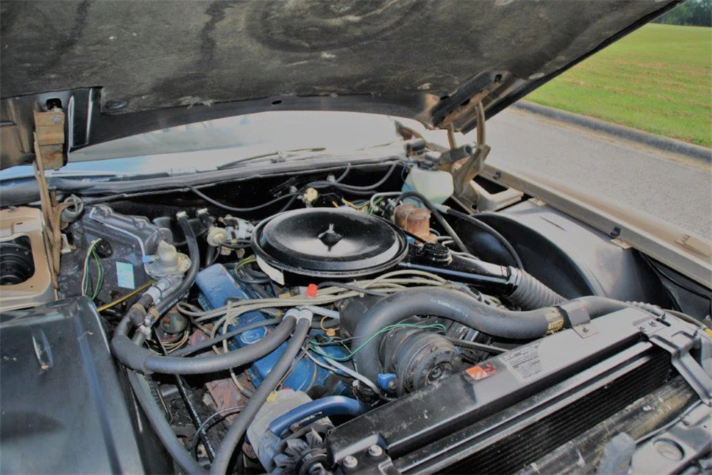 1976 Cadillac Eldorado 9th Gen - Image 3 of 7