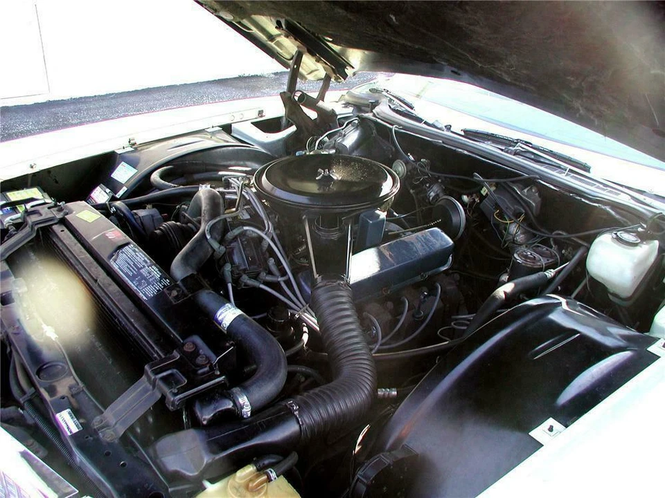 1976 Cadillac Eldorado 9th Gen - Image 3 of 4