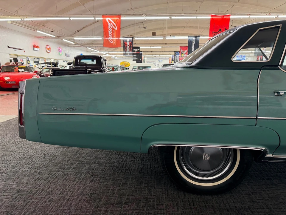 1976 Cadillac DeVille 4th Gen - Image 24 of 31