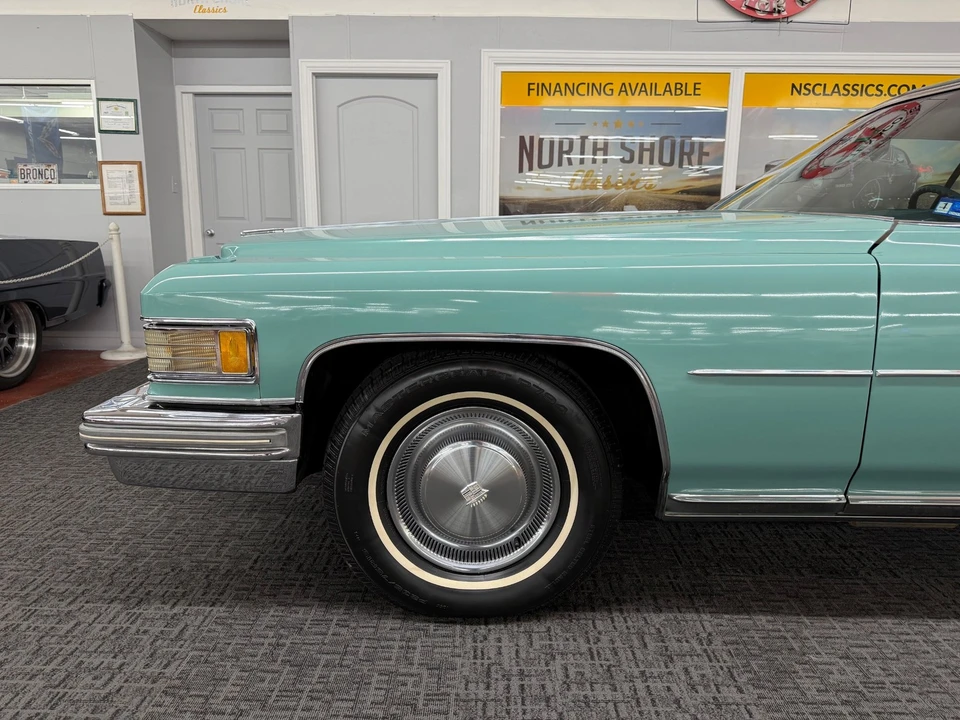 1976 Cadillac DeVille 4th Gen - Image 17 of 31
