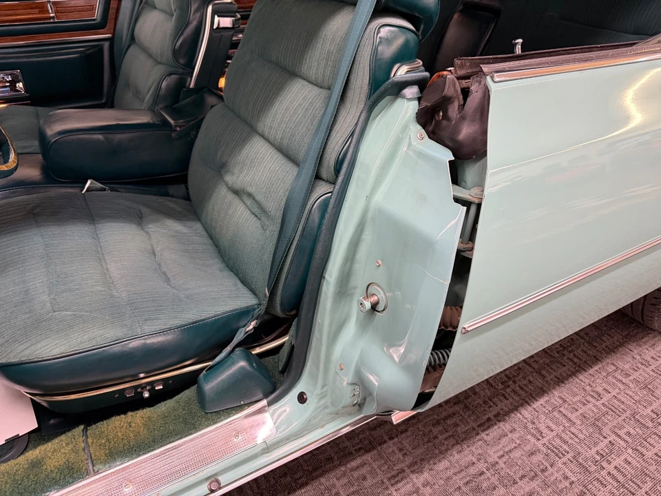 1976 Cadillac DeVille 4th Gen - Image 30 of 31