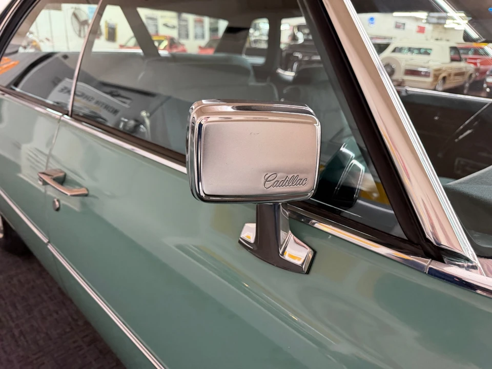 1976 Cadillac DeVille 4th Gen - Image 27 of 31