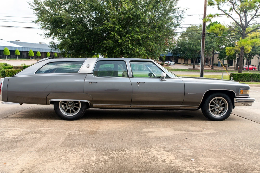 1976 Cadillac Series 70 & 75 - Image 4 of 31