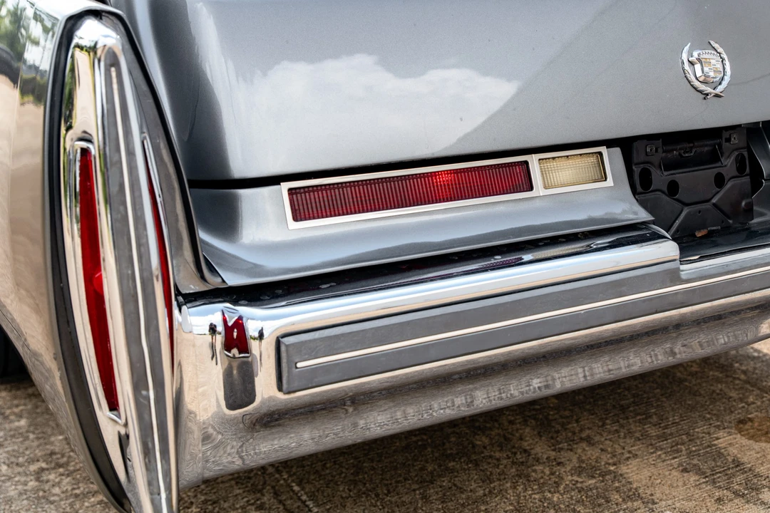 1976 Cadillac Series 70 & 75 - Image 18 of 31
