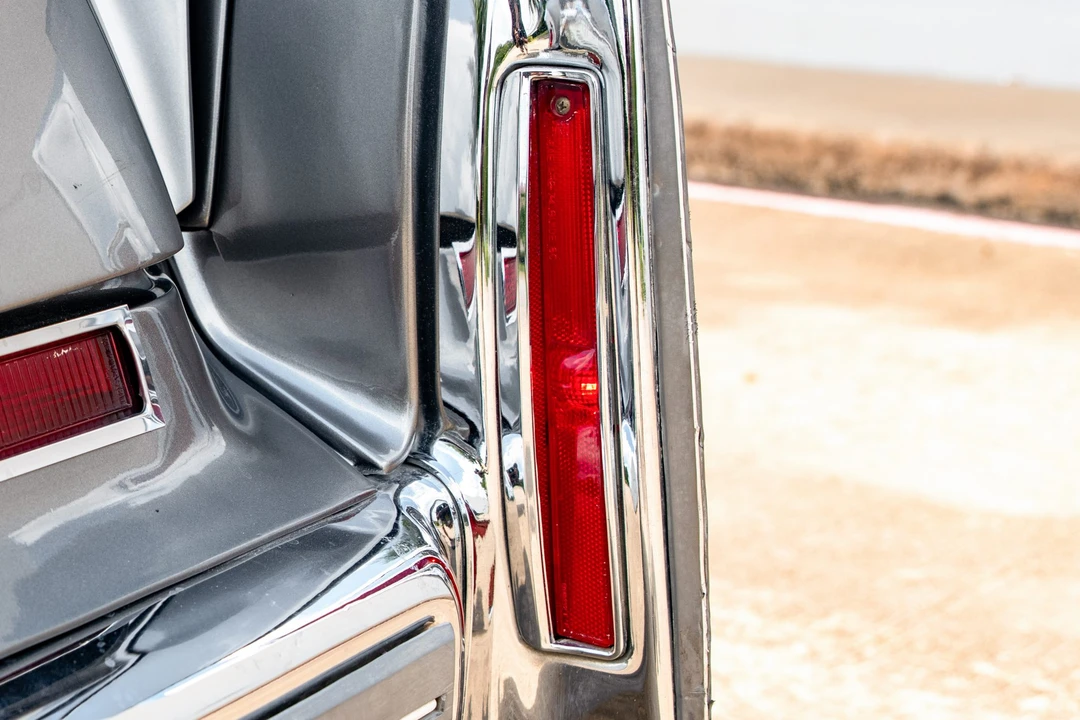 1976 Cadillac Series 70 & 75 - Image 24 of 31