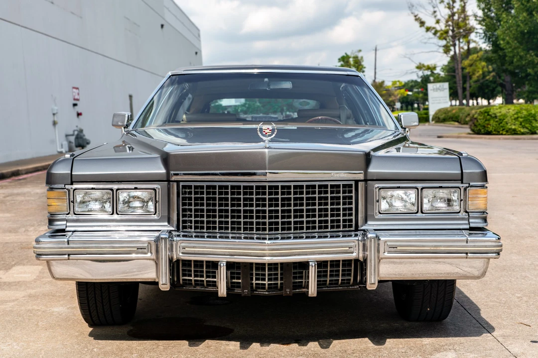 1976 Cadillac Series 70 & 75 - Image 2 of 31