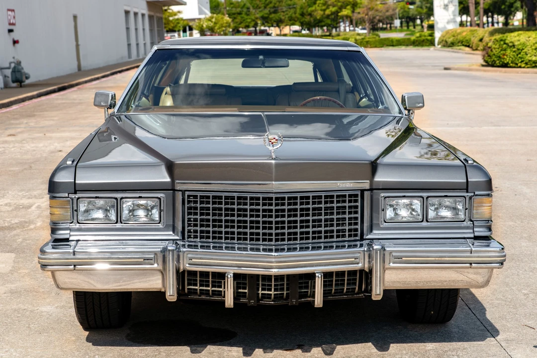 1976 Cadillac Series 70 & 75 - Image 9 of 31