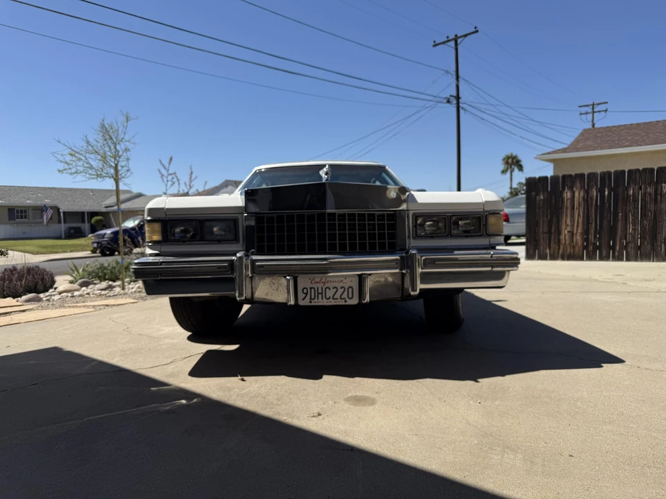 1976 Cadillac DeVille 4th Gen - Image 4 of 31