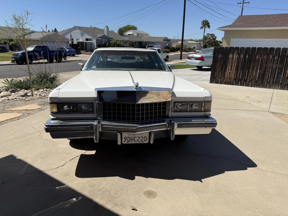 1976 Cadillac DeVille 4th Gen - Image 2 of 31