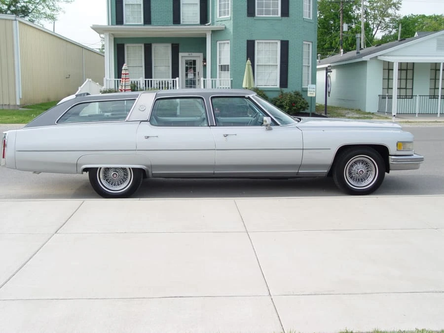 1976 Cadillac DeVille 4th Gen - Image 2 of 8
