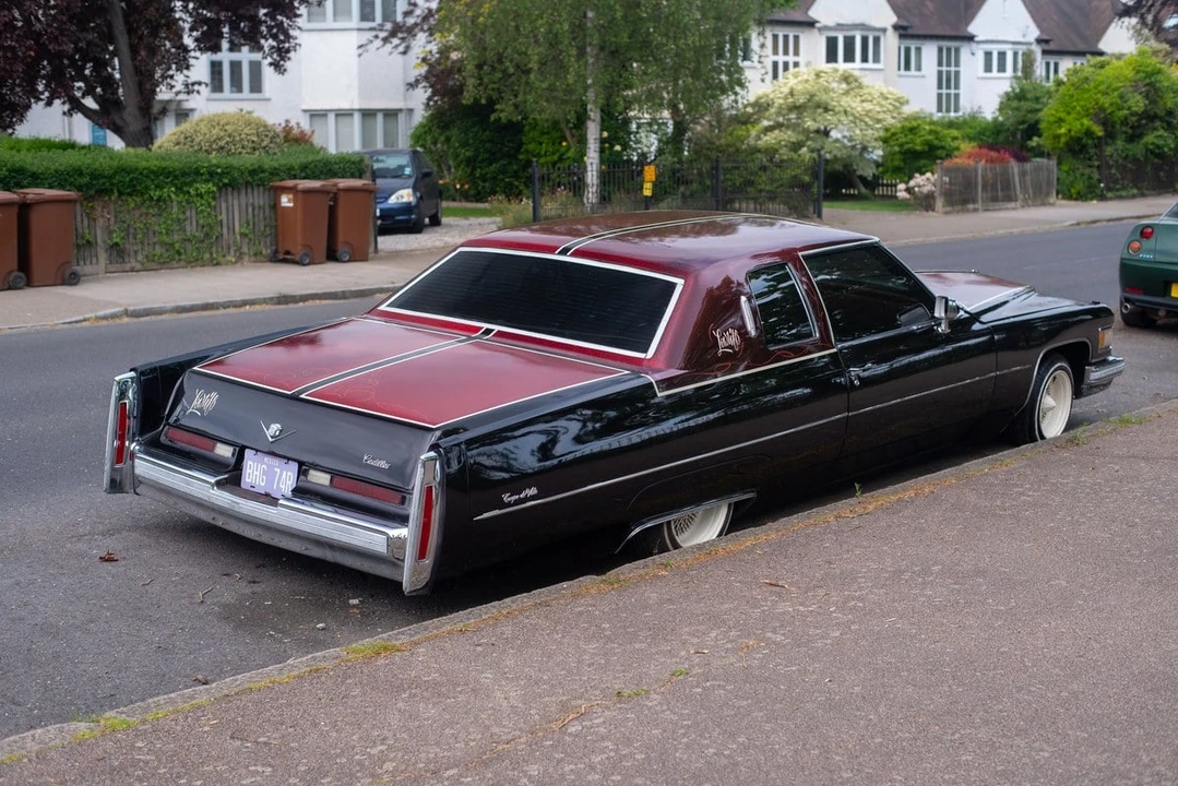 1976 Cadillac DeVille 4th Gen - Image 12 of 30