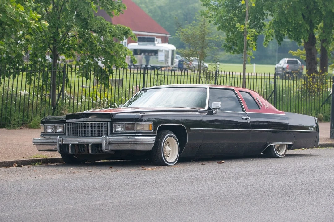 1976 Cadillac DeVille 4th Gen - Image 5 of 30